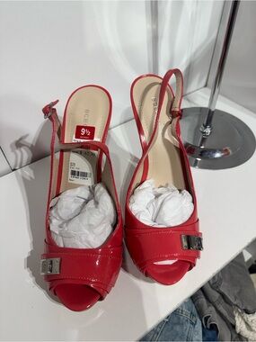 BCBG  coral Patent Open-Toe Slingback Heels